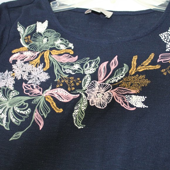 Ann Taylor Outlet Black Scoop Neck 3/4 Bell Sleeve Floral Accent Top Size Small - Picture 2 of 8